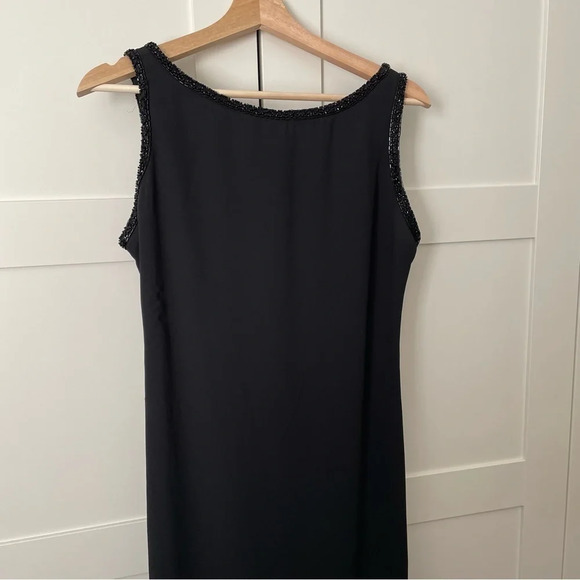 Laundry by Shelli Segal Maxi Gown Black 10 Low Back Bead Trim Simple Sleek - Picture 2 of 16